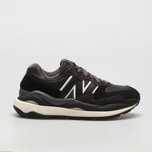 New Balance 57/40 Sneakers
